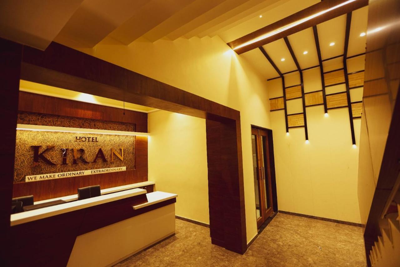 Hotel Kiran Miraj Luaran gambar