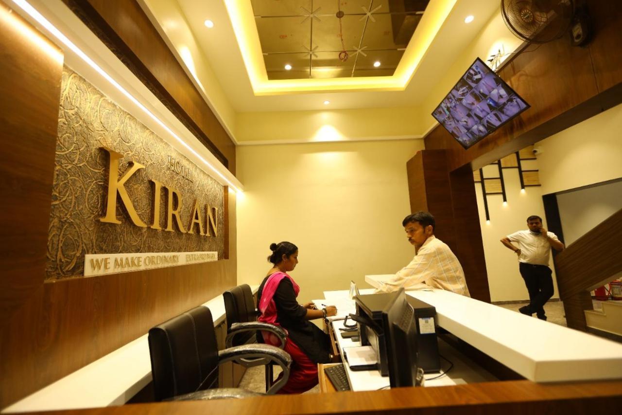 Hotel Kiran Miraj Luaran gambar